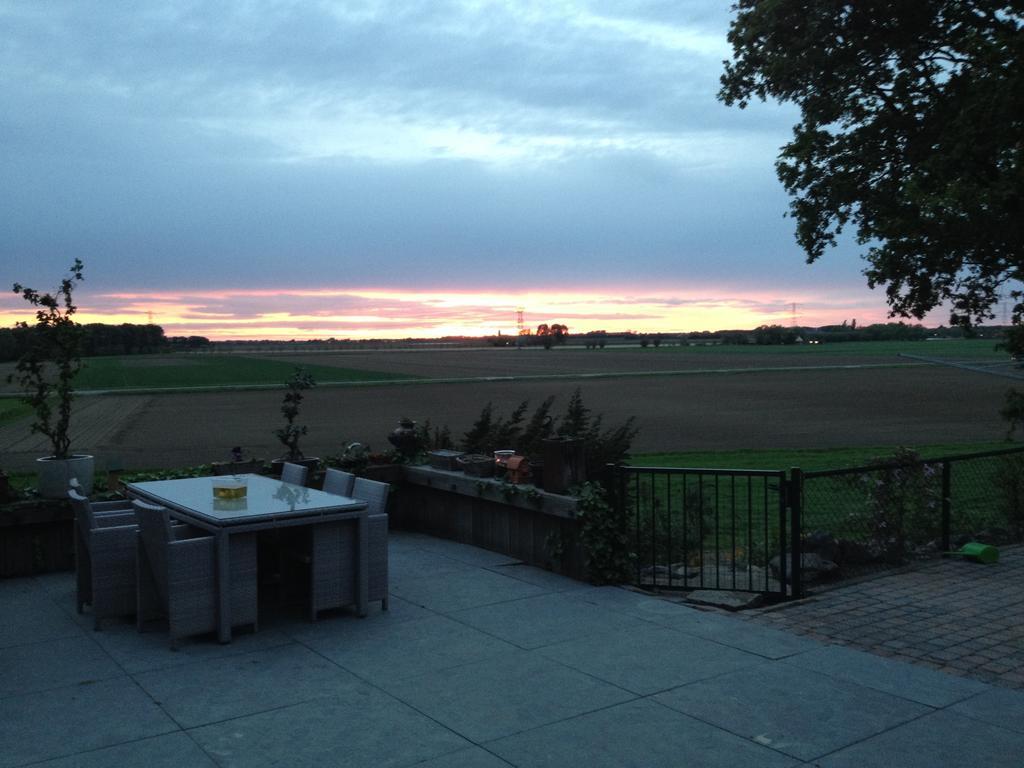 B&B Op De Brabantse Wal Halsteren エクステリア 写真