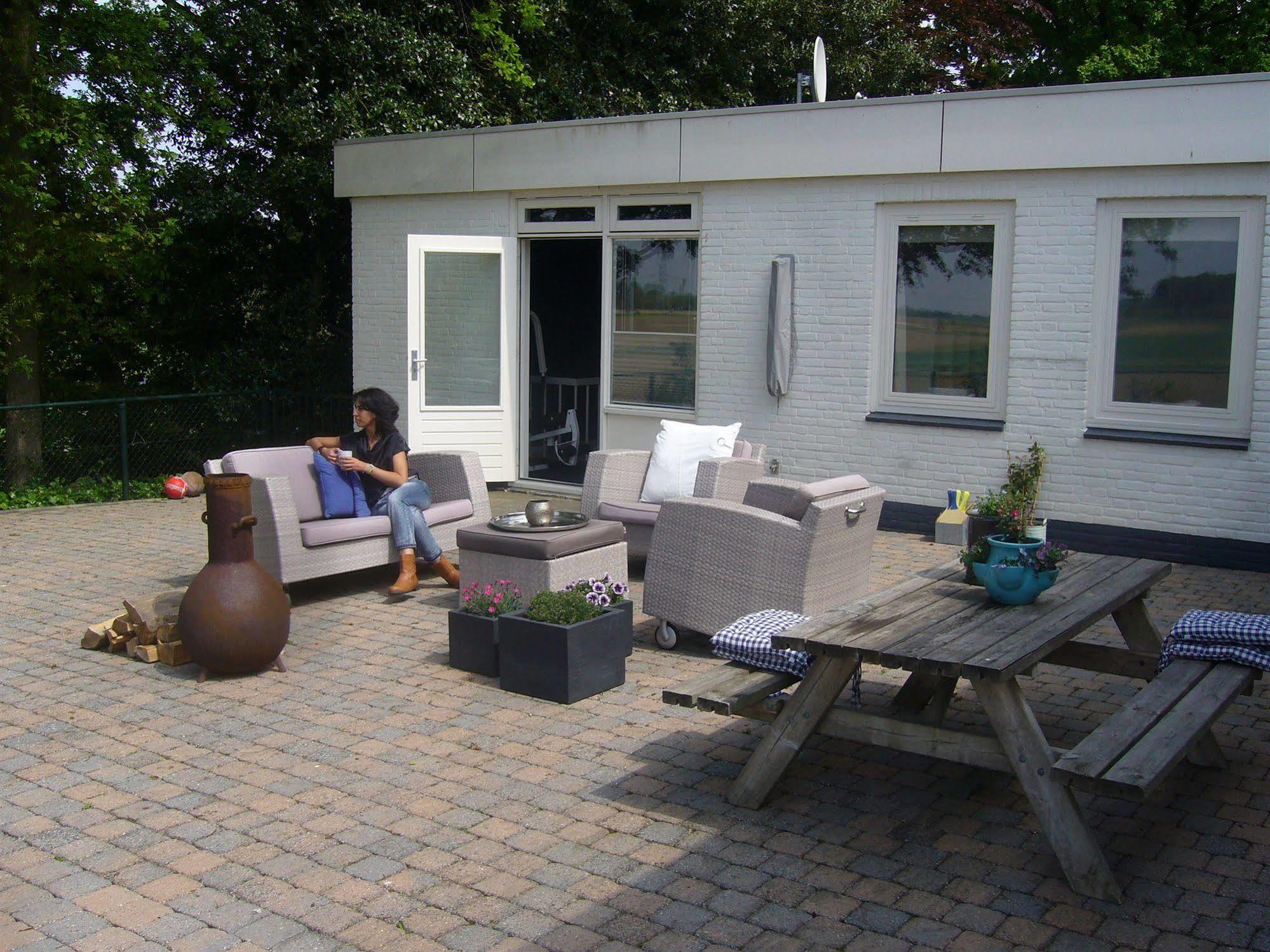 B&B Op De Brabantse Wal Halsteren エクステリア 写真